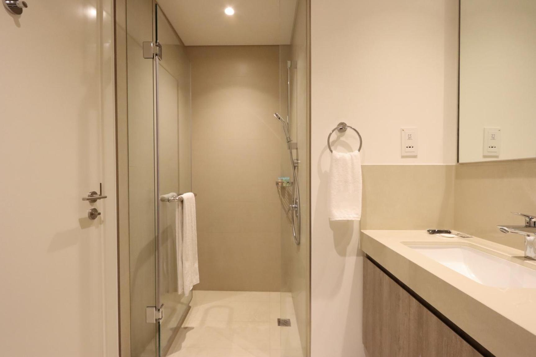 Apartment Livbnb-3br Next To Mall With Burj View