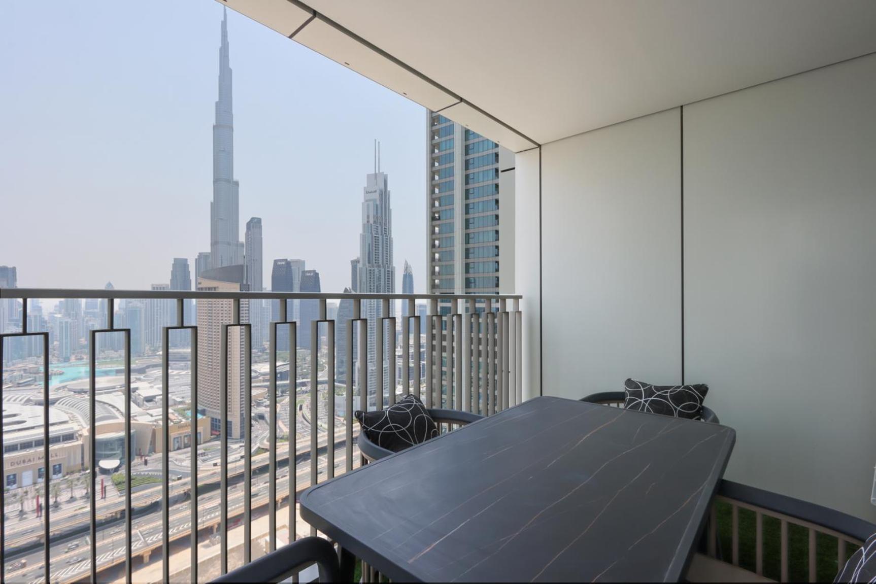 Livbnb-3br Next To Mall With Burj View Apartment Dubai